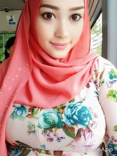 Pin Oleh Sulwan Di Faceapp Wanita Bergaya Gaya Hijab Hijab Chic