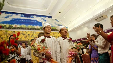 Myanmar Couple In First Public Gay Wedding Ceremony