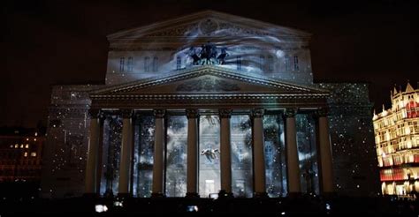 Une folle projection sur le Théàtre Bolshoi de Moscou