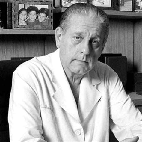 Rene Favaloro  Biografia De Rene Favaloro  Rene favaloro got the