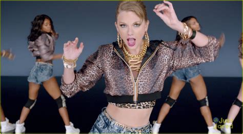 Taylor Swift Debuts Shake It Off Music Video Watch Now Photo