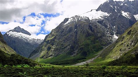 Mountain Valley Wallpaper 1920x1080 2739