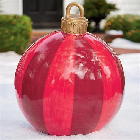 These Oversized Christmas Ornaments Make Outdoor