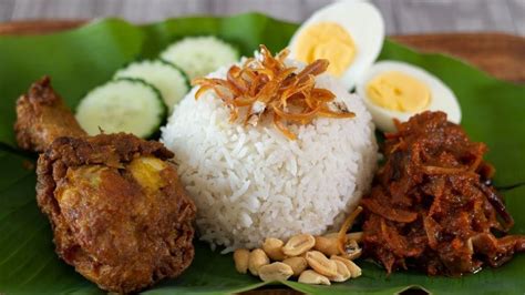 It is a gastronomical delight you don't want to miss. Kerana Penangan Nasi Lemak, Mat Saleh Ini Sanggup Terbang ...