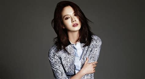 Song jihyo talked about her fellow 'running man' members on a recent radio broadcast. Song Ji Hyo To Launch Her Own Reality Program | Soompi