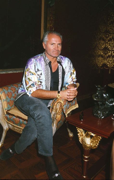 Gianni versace was born on december 2, 1946 in the industrial town of reggio di calabria, in southern italy. Gianni Versace | Versace fashion, Gianni versace, Gianni versace 90s