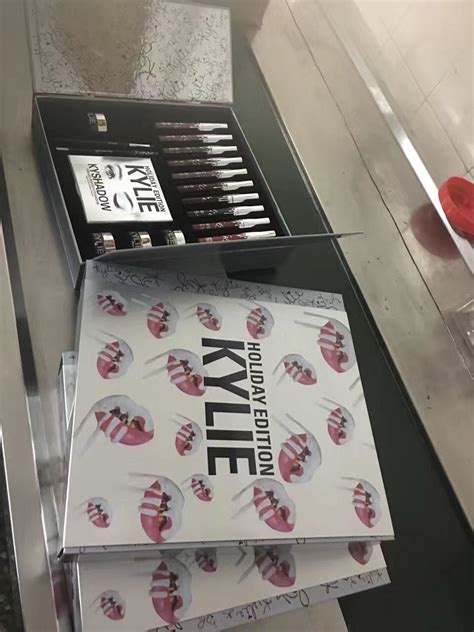 Hot Makeup Kylie Holiday Edition Big Box Kylie Cosmetics Colletion Drops Box Set T Boxes For