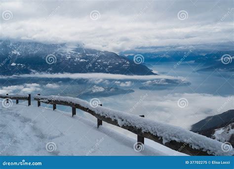 Como Lake In Winter Stock Image Image Of Fence Frost 37702275