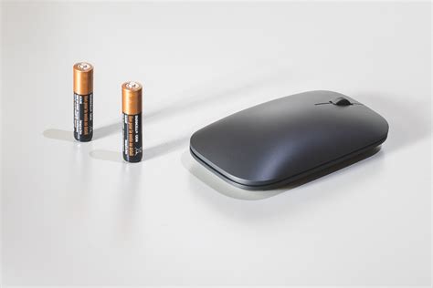 Flip your mouse over and remove the battery cover. Wireless mouse and battery free images - Freebiespic