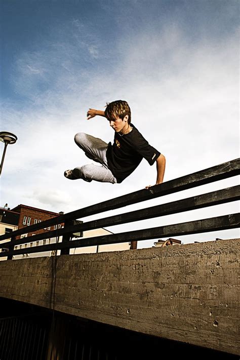 Parkour And Traceurs Ii By Lightfantastic On Deviantart Action Pose