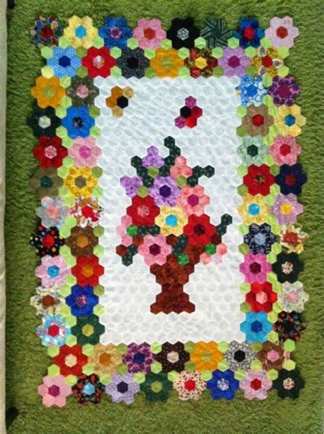 Monica poole shows you how to use the sew easy hexagon template set. Image result for hexi quilt design | Hexagon quilt pattern ...