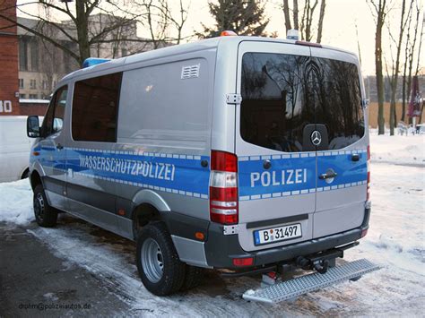 Polizeiautosde Mercedes Benz Sprinter 4x4