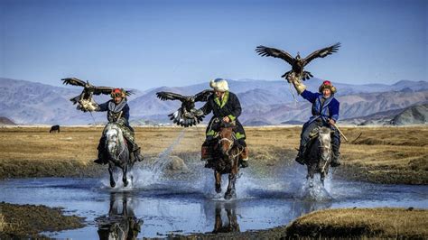 Capturing The Last Of Mongolias Eagle Hunting Tribes The Independent