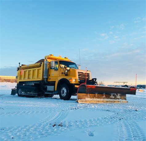 Pin By Jonathan Struebing On Snow Plows Snow Plow Trucks Snow