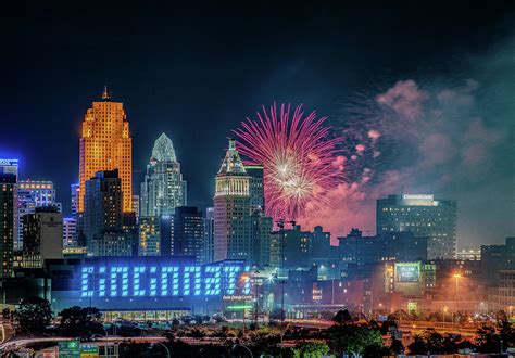 2019 Webn Fireworks Cincinnati Ohio Skyline Photograph By Dave Morgan