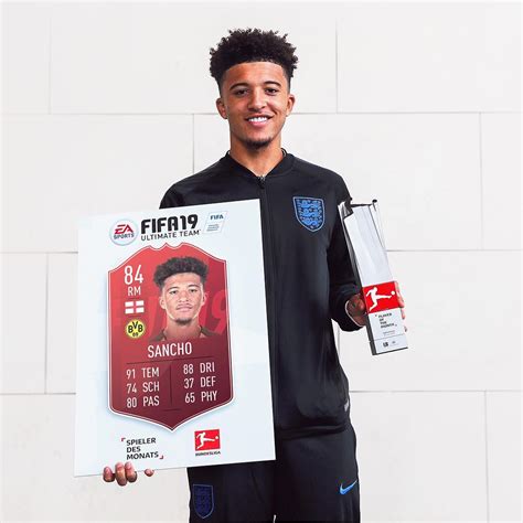 The new best rb in bundesliga? Fifa 19: Sancho è il POTM di ottobre della Bundesliga ...