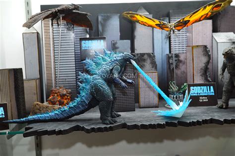 Godzilla 2019 Atomic Breath Toys Neca Godzilla V2 12 King Of The