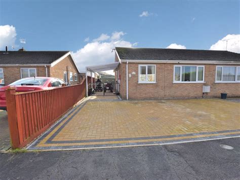 2 Bed Semi Detached Bungalow For Sale In Laura Court Ingoldmells Pe25
