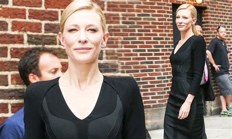 Cate Blanchett 44 Opts For A Sexy Long Sleeved Lbd For Late Show With