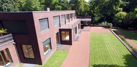My previous post has a model of the house as built, where you'll find photographs. Luftaufnahmen für Ihren Onlineauftritt - Drohnenvideos NRW