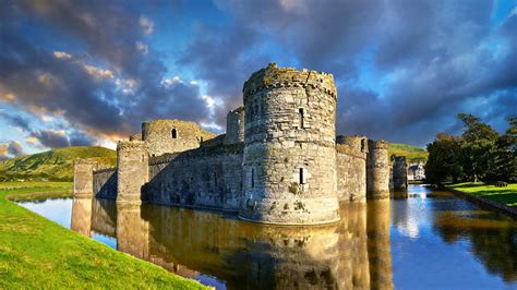 Beaumaris Castle On The Isle Of Anglesey In Wales Peapix
