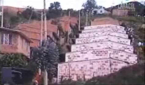 Proyecto Pablo Escobar Barrio Medellín Sin Tugurios En Construcción 1983