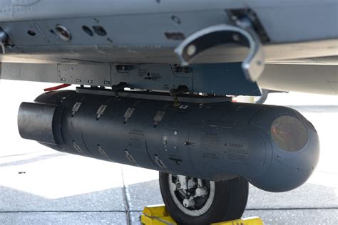 Northrop Grumman's latest targeting pod system surprises experts