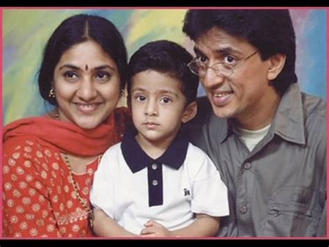Karthik muthuraman and kanaka tamil comedy drama movie periya veettu panakkaran | tamil hit movies directed by. Actress Rohini Family Photos Rohini Raghuvaran Family ...