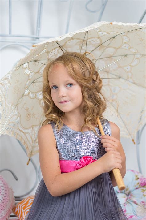 Gratis Afbeelding Mooi Meisje Kind Paraplu Mooi Jong Geluk Portret