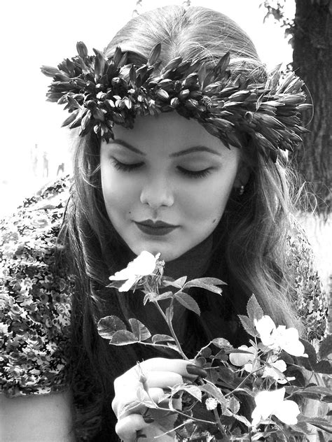 jovem mulher natureza primavera foto gratuita no pixabay pixabay