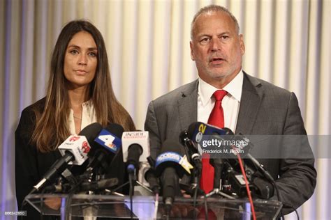 actress dominique huett and her attorney jeff herman speak during a news photo getty images