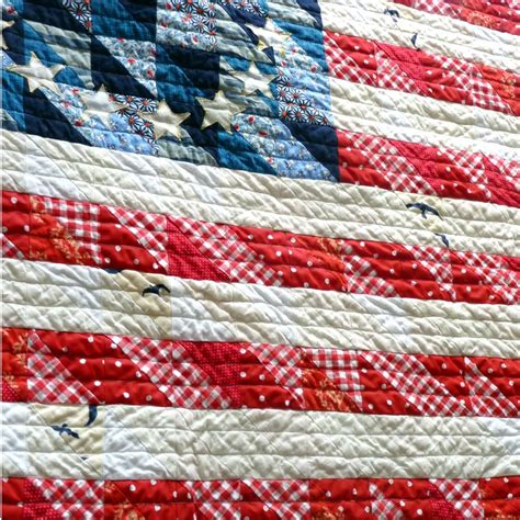 Simply Crafted Colonial American Flag Quilt With Free Pattern
