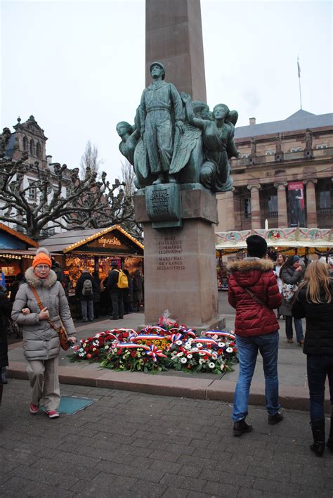 Del 27 de noviembre al 31 de diciembre horarios: Place Broglie | Qué ver en Estrasburgo