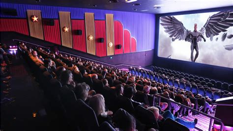 Heres Why You Should See Movies In The Theatre Plan Entrainement