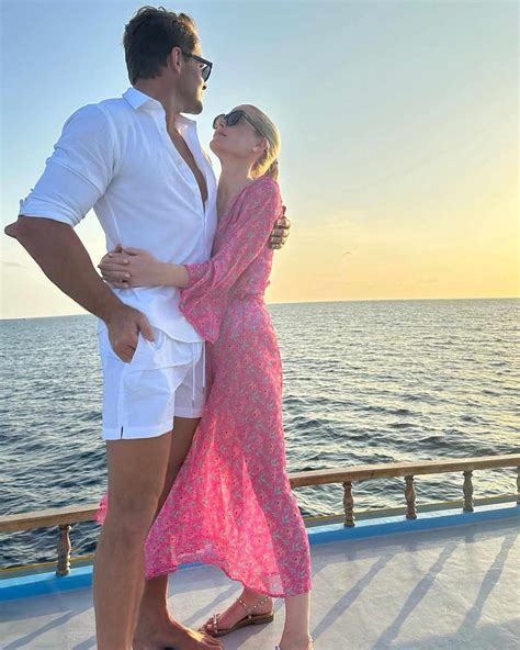 Lady Amelia Spencer Shares Photos From Maldives Honeymoon On Instagram