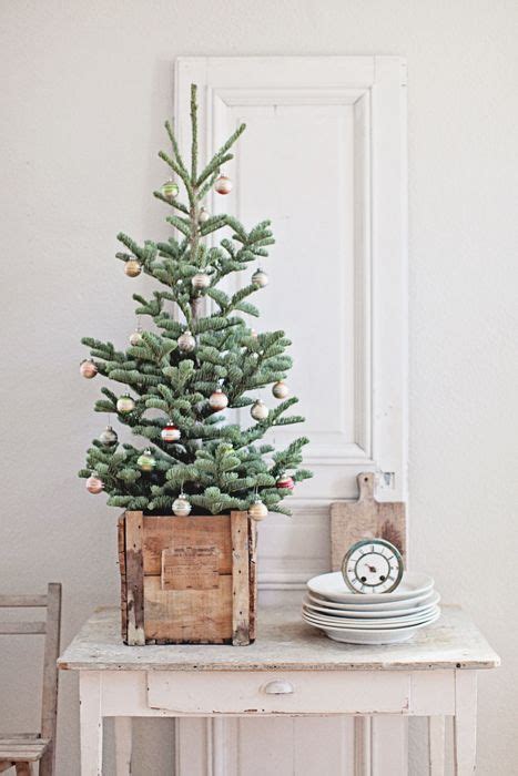 44 Space Saving Christmas Trees For Small Spaces Digsdigs