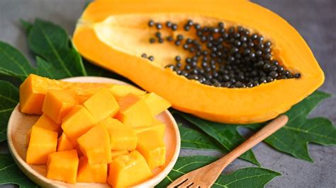 How To Eat Papaya For The Uninitiated