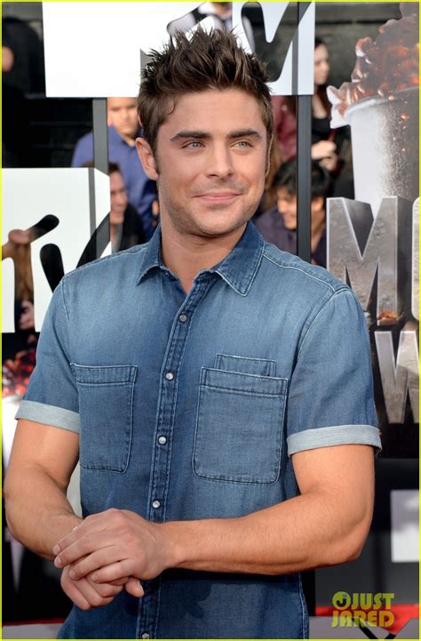 What are the former disney star's best movies, according to rotten tomatoes? Zac Efron Puts His Arms on Display at MTV Movie Awards ...