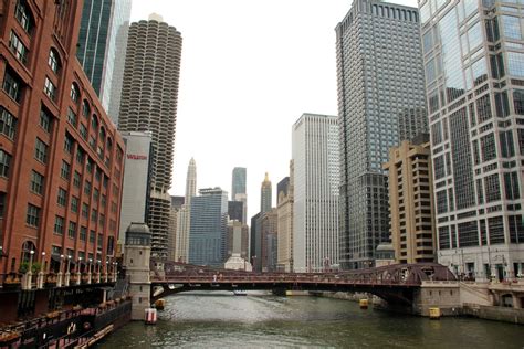 A Photo Every 24 Hours: Chicago River Bridges