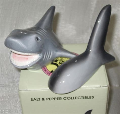 jaws a great white shark and tail salt and pepper shakers etsy white sharks great white