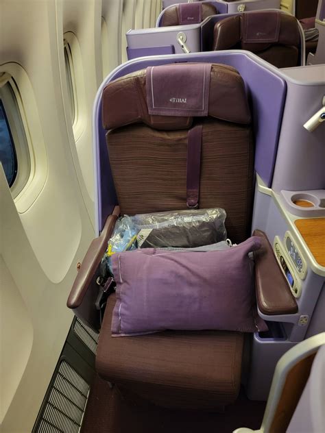 Airline Review Thai Airways Business Class Boeing 777 300er With