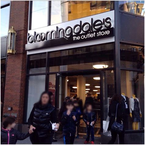 Bloomingdales Outlet New York City New York Discount Shopping