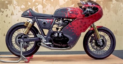 Find all royal enfield motorcycle models including interceptor, continental gt, himalayan, thunderbird, classic and bullet. Here Is How Royal Enfield Built Its Own Custom Race Bike ...