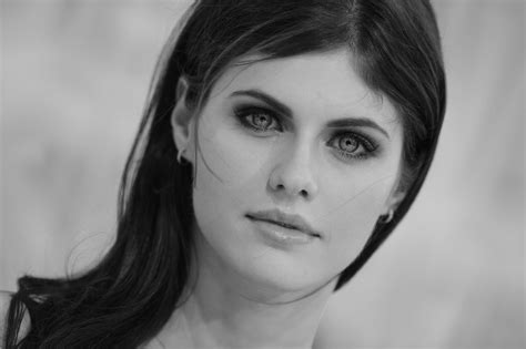 3840x216001945 Alexandra Daddario Monochrome 3840x216001945 Resolution