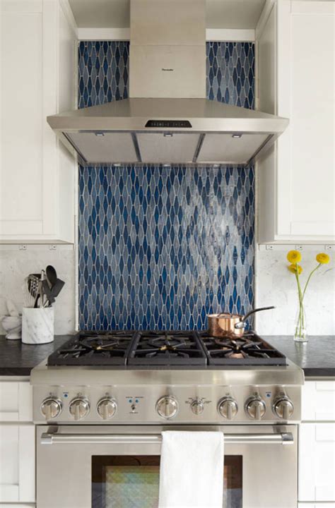 Behind the stove decor,diy stove backsplash ideas,do you put back to: 83 Exciting Kitchen Backsplash Trends to Inspire You ...
