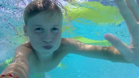 Zwemmen In Het Zwembad Deel 2 Hannatje YouTube