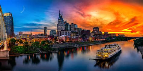 530 Nashville Tennessee Skyline At Sunset Stock Photos Pictures