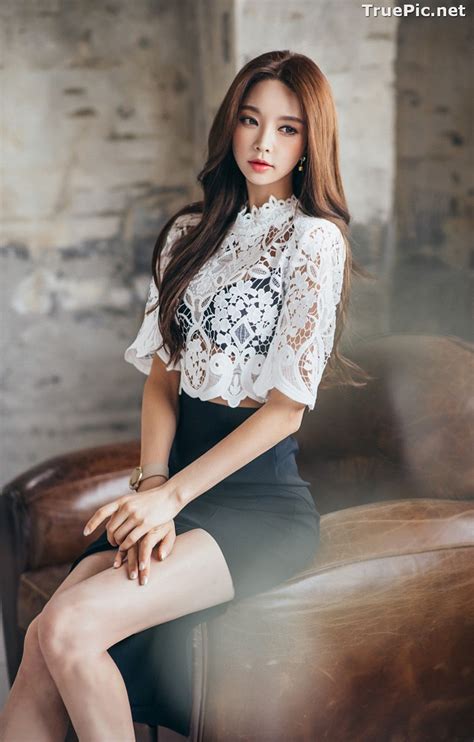 Korean Beautiful Model Park Soo Yeon Fashion Photography 3