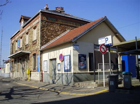Gare De Villeneuve Le Roi Train Station Bonjourlafrance Helpful