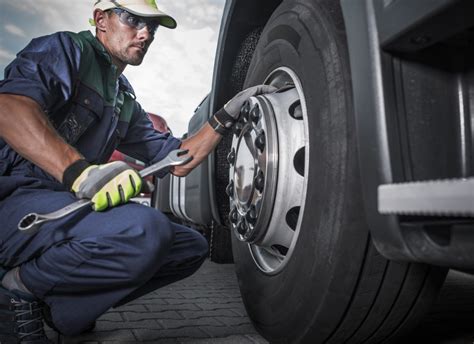 5 Signs You May Need Truck Repairs In The Future